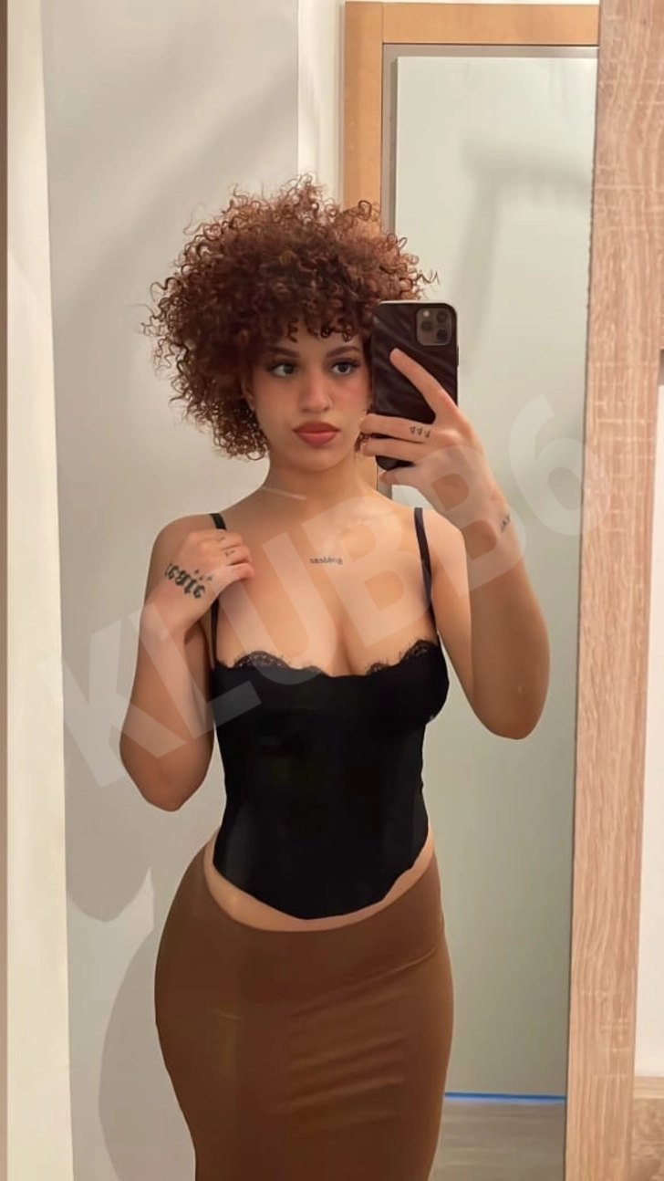 Advertisement (8735262) - Taralafeee12 1